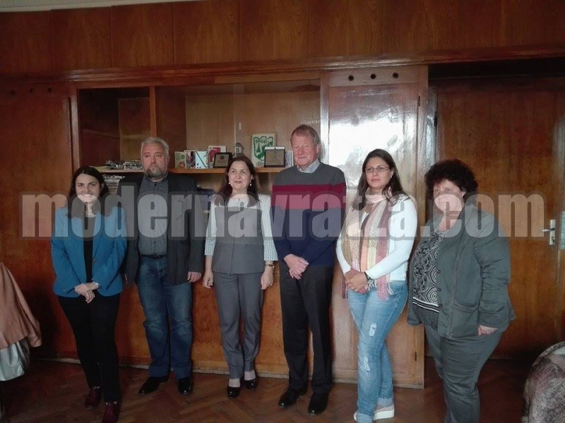 ЗАМЕСТНИК КМЕТЪТ ПЕТЯ ДОЛАПЧИЕВА ПРОВЕДЕ РАБОТНА СРЕЩА, СВЪРЗАНА С РАБОТАТА НА ЦЕНТЪРА ЗА ПРАВАТА НА ДЕЦАТА