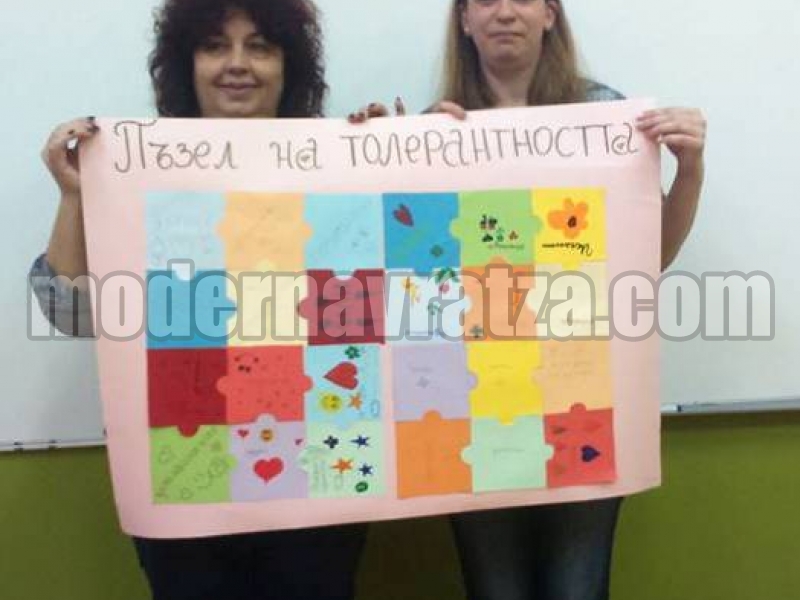 ДЕСЕТОКЛАСНИЦИ ОТ ППМГ – ВРАЦА ИЗРАБОТИХА „ПЪЗЕЛ НА ТОЛЕРАНТНОСТТА“
