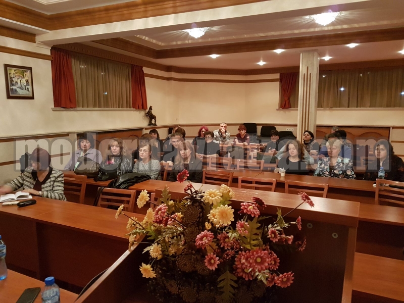 ПРИЕМНА С УЧИТЕЛИ ПРОВЕДЕ КТ “ПОДКРЕПА” – ВРАЦА – снимка 3