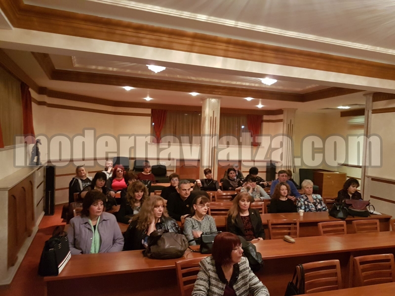 ПРИЕМНА С УЧИТЕЛИ ПРОВЕДЕ КТ “ПОДКРЕПА” – ВРАЦА – снимка 2