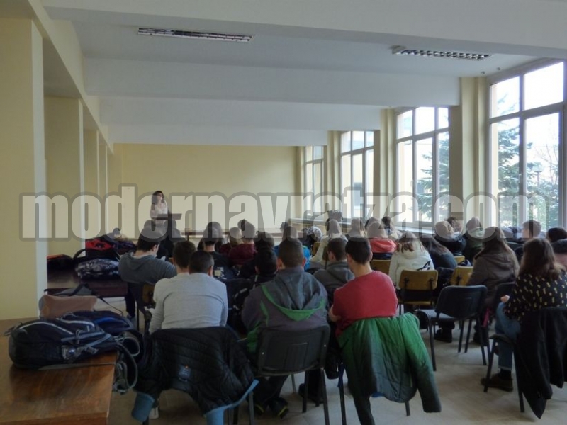 ПРОДЪЛЖАВА РЕАЛИЗАЦИЯТА НА ОБРАЗОВАТЕЛНАТА ПРОГРАМА НА ВСС И МОН В АДМИНИСТРАТИВЕН СЪД – ВРАЦА