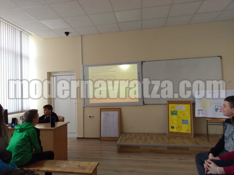 УЧЕНИЦИ ОТ СУ „НИКОЛА ВОЙВОДОВ” ОТБЕЛЯЗАХА СВЕТОВНИЯ ДЕН НА ЧИСЛОТО "ПИ" – снимка 4