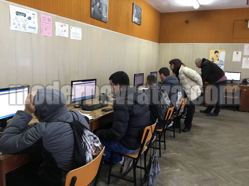 ОТЛИЧНИЦИ ОТ МОНТАНА СПЕЧЕЛИХА СТИПЕНДИИ ОТ ЧЕЗ
