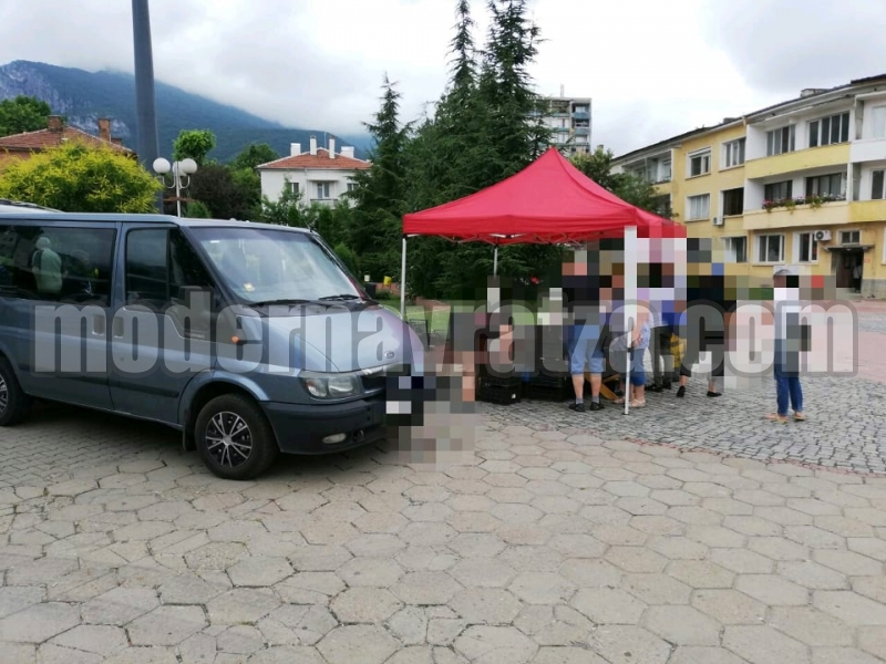 ИНСПЕКТОРАТЪТ САНКЦИОНИРА НЕПРАВИЛНО ПАРКИРАЛИ ЛИЦА – снимка 2
