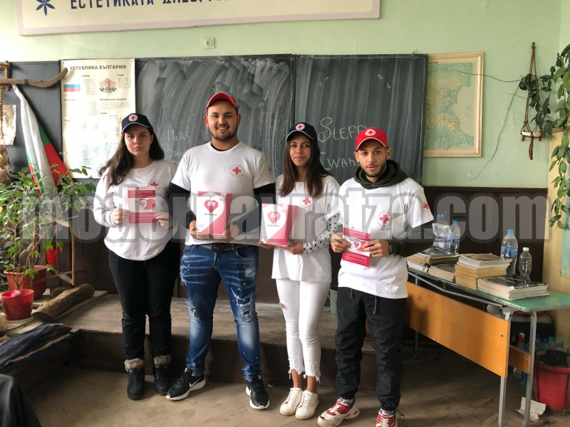 ДОБРОВОЛЦИ ОТ БМЧК В БОРОВАН СЕ ВКЛЮЧИХА В КАМПАНИЯТА "ДА! ЗА ЖИВОТ!" – снимка 2