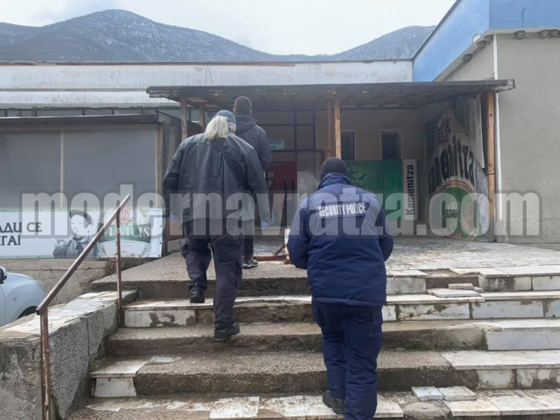 ЕКИПИ НА ИНСПЕКТОРАТА, ПОЛИЦИЯТА И РЗИ ПРОДЪЛЖАВАТ ПРОВЕРКИТЕ ЗА СПАЗВАНЕ НА ПРОТИВОЕПИДЕМИЧНИТЕ МЕРКИ – снимка 3