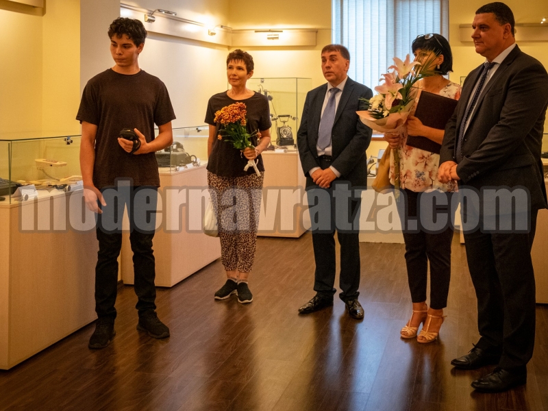 ИНТЕРЕСНА ИЗЛОЖБА ГОСТУВА В ОРЯХОВО ЗА ПАНАИРНИТЕ ДНИ – снимка 5