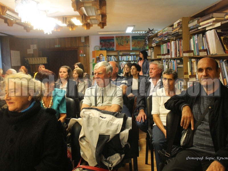 ПРЕМИЕРА НА КНИГАТА НА ИВАНА ЗАХАРИЕВА „МАГИЯТА НА ГОВОРА В С. ЗВЕРИНО, ВРАЧАНСКО“ СЕ СЪСТОЯ ВЪВ ВРАЦА – снимка 5