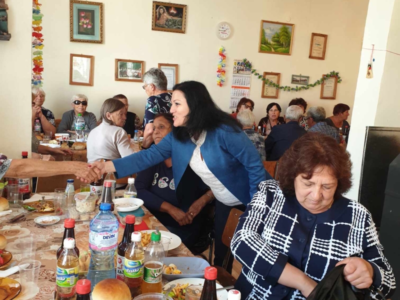 ИНЖ. ДЕСИСЛАВА ТОДОРОВА ГОСТ НА ПЕНСИОНЕРСКИ КЛУБ "ЗДРАВЕЦ" БОРОВАН – снимка 2