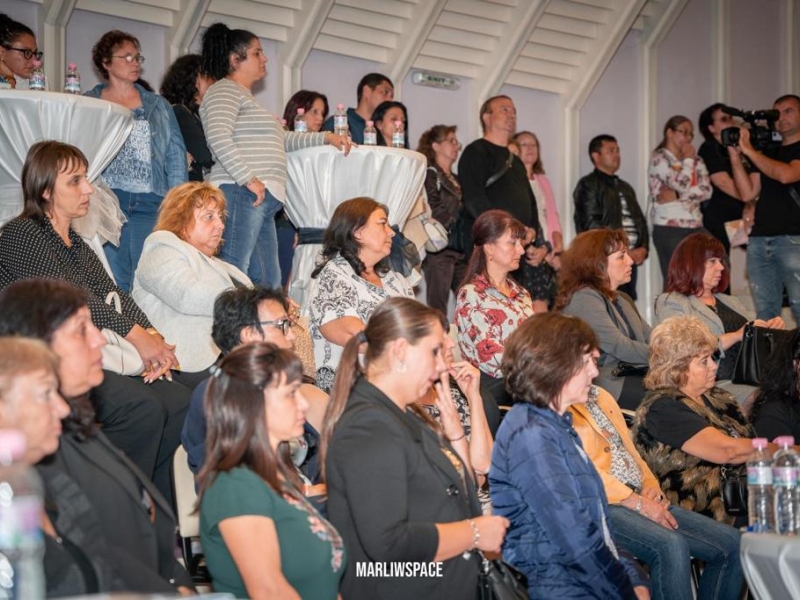 КАЛИН КАМЕНОВ: МОДЕРНОТО ОБРАЗОВАНИЕТО Е ИНВЕСТИЦИЯ В БЪДЕЩЕТО НА ДЕЦАТА НИ – снимка 4