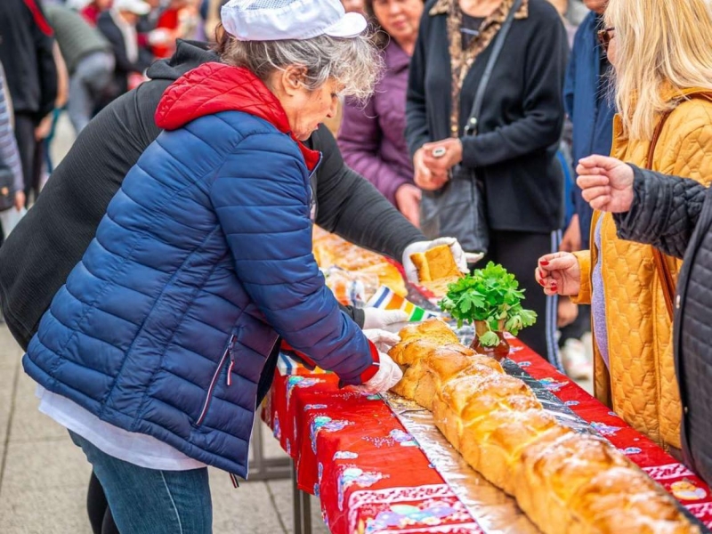 100-МЕТРОВ КОЗУНАК ЗА ВЕЛИКДЕН ВЪВ ВРАЦА! – снимка 2