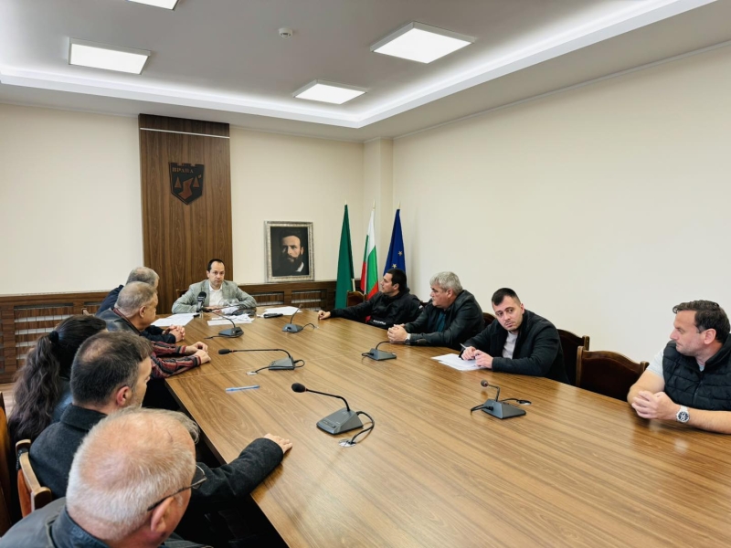 ПАРТИИТЕ ПОСТИГНАХА СЪГЛАСИЕ ЗА АГИТАЦИОННИТЕ МАТЕРИАЛИ