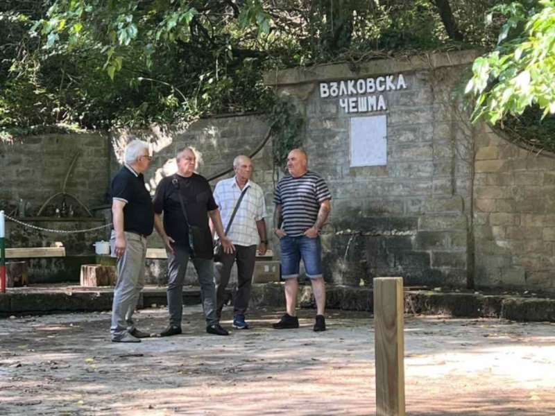 ВЪЗСТАНОВИХА ВЪЛКОВСКАТА ЧЕШМА В С. СТРУПЕЦ – снимка 3